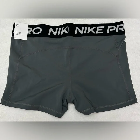 Nike Pro Women’s XL Dri-FIT Bike Shorts in Black and Gray Training NWT - Picture 2 of 5